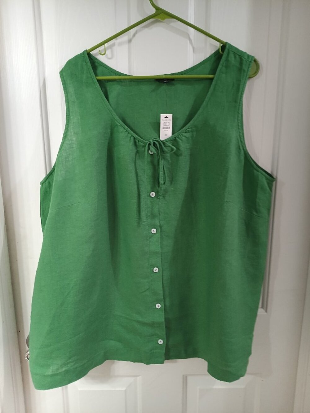 Green Sleeveless top, button down with tassels